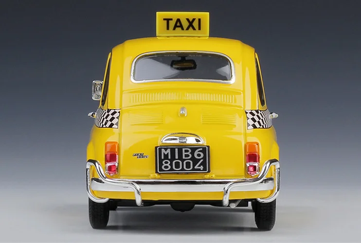 Bburago FIAT 500 タクシー 1/18 - メルカリ