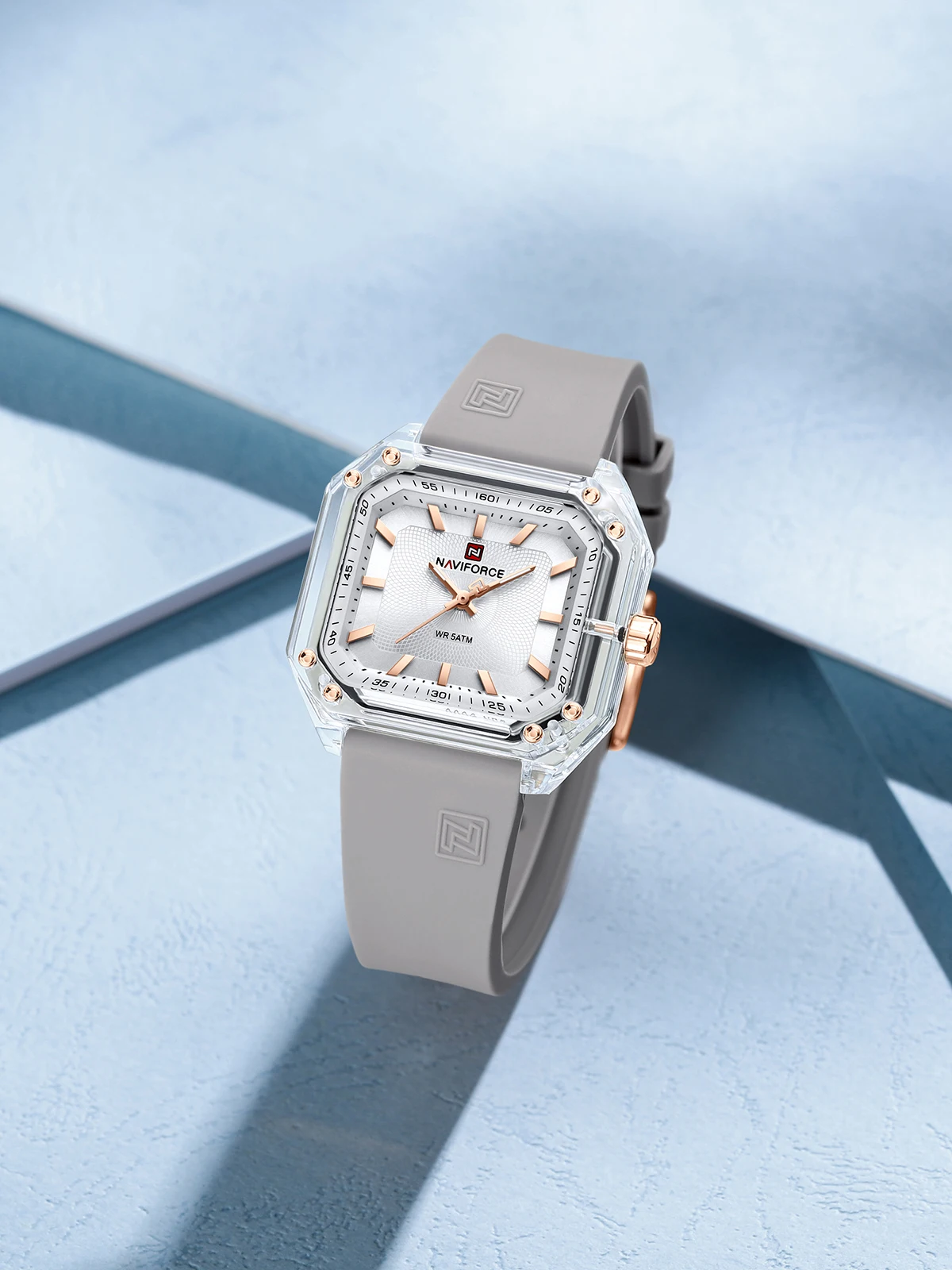 NAVIFORCE 7106 Ladies Watch Quartz Wristwatch Square Dial Sports Silicone Strap Luminous Waterproof 50M Womens Watch