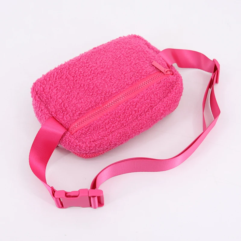 Custom Logo Fashionable Trendy Travel Chest Bag Sherpa Crossbody Fleece Belt Bag Fanny Pack Everywhere Waist Pack  for Women details