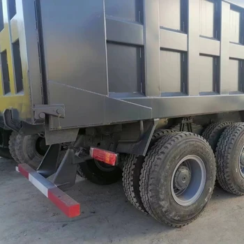 Sinotruk HOWO 6*4 with 10 wheels tipper truck Body gray Color