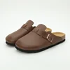 Marrone - superficie in pelle