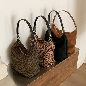 Customized Women'S Fashion Suede Crossbody Handbag Shoulder Bags Female Bag for Women