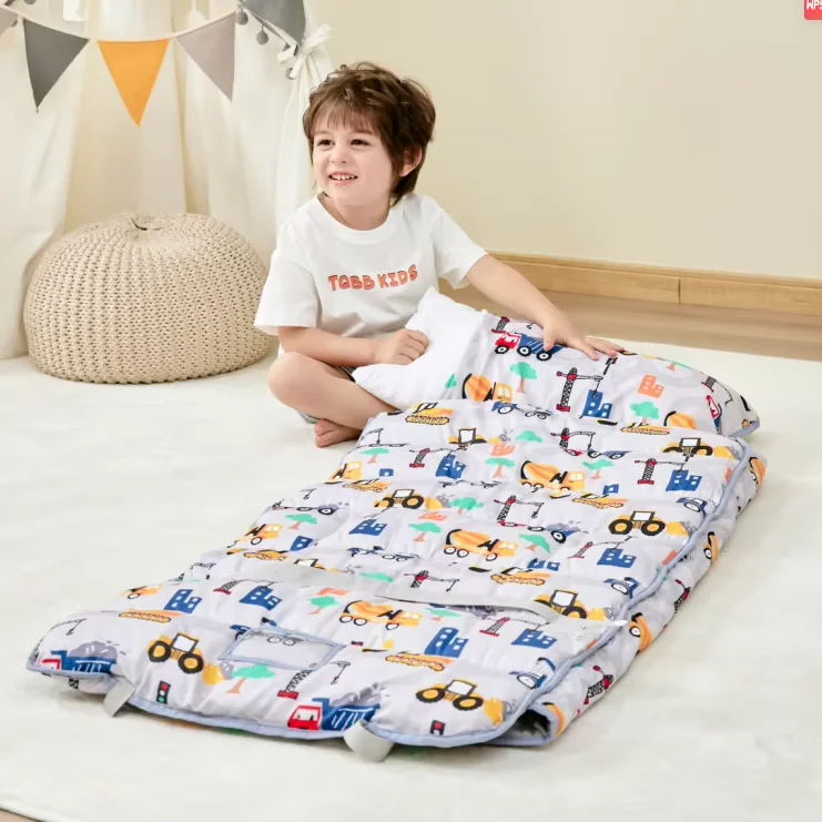 Edullisella hinnalla kuumassa myynnissä oleva vauvanalkuun nukkumismatto, tyyny, viltti, rullattavat nukkumismatot, laadukkaat kututut unipussit lapsille