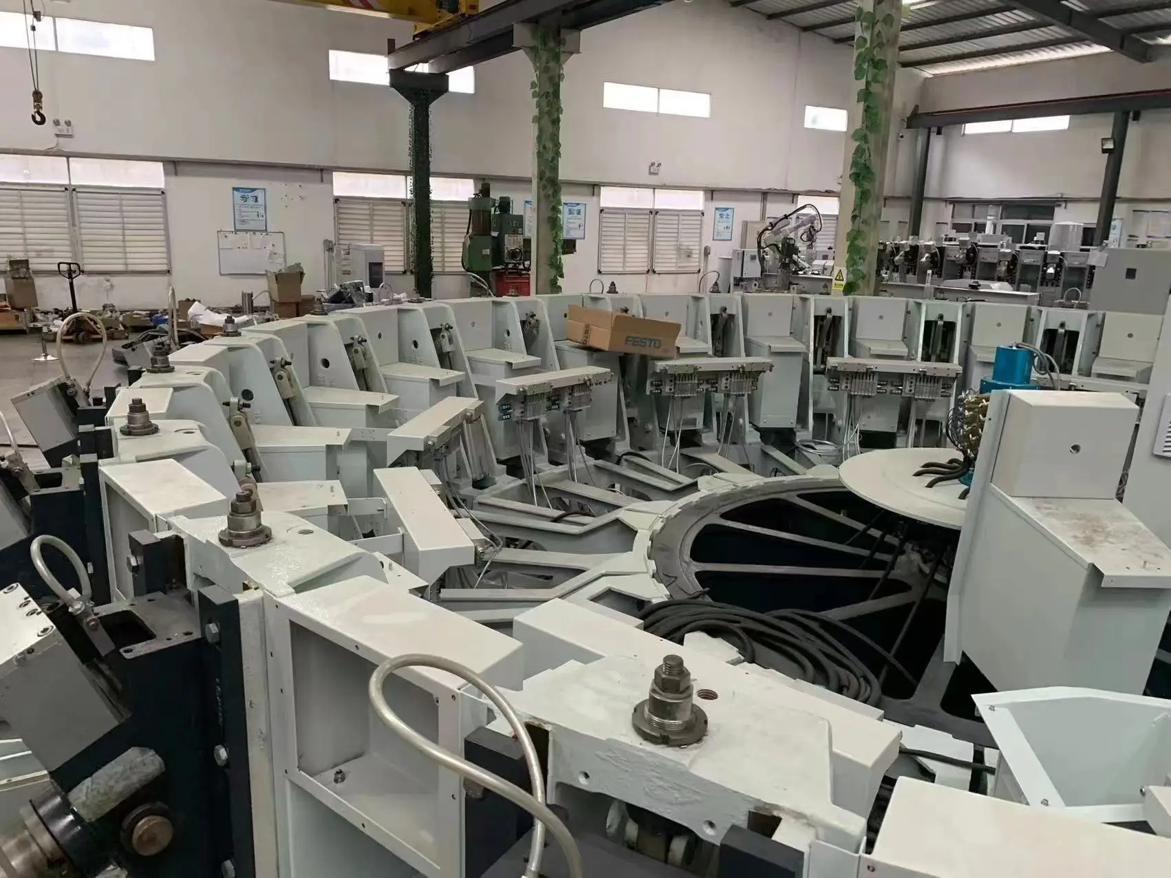 The DESMA Shoe Machine Full Automatic PU Shoe Machine