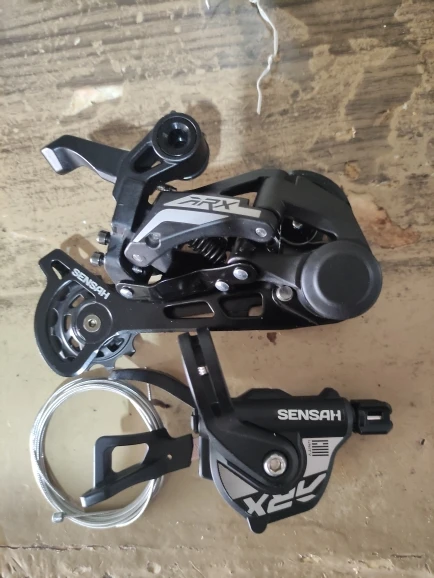 SENSAH ARX 13スピードMTBグループセット / ブラック 右シフターと312g