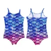 05 Costume da bagno con scollo all'americana a sirena