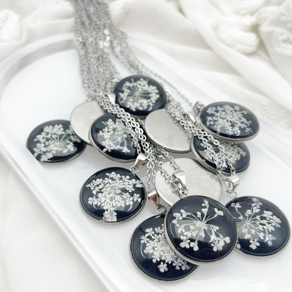 Fashionable High Quality Resin Dry Pressed Queen Anne's Lace