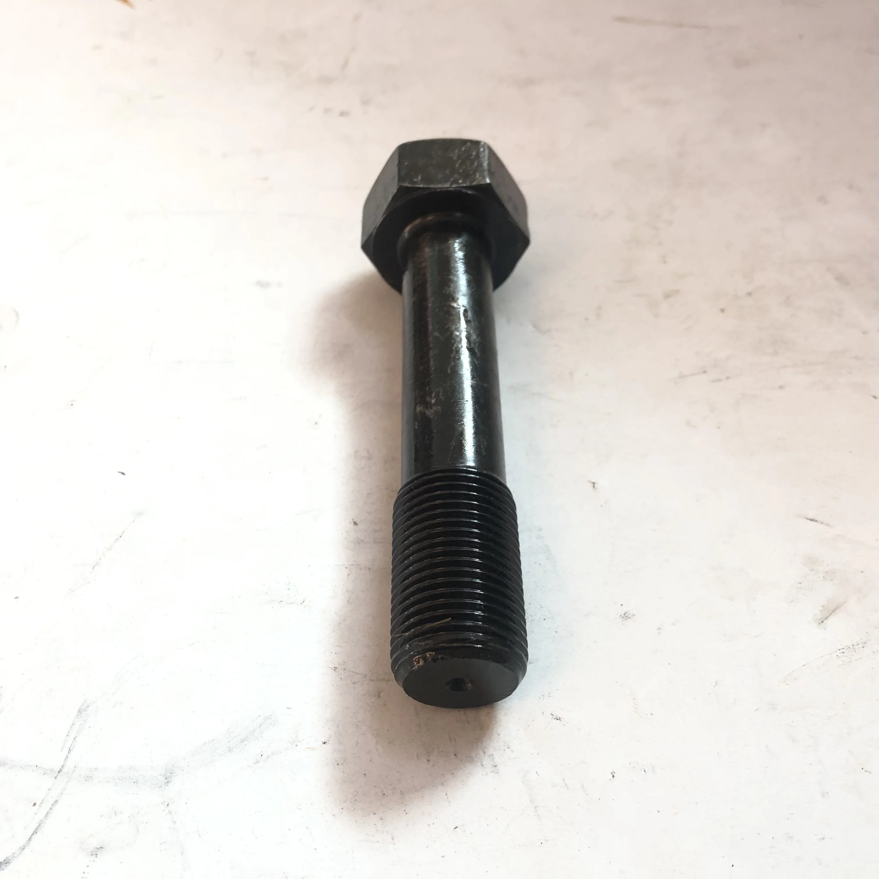 OEM qualität deutz FL913 F6L912 kurbelwellen-riemenscheibe bolzen 