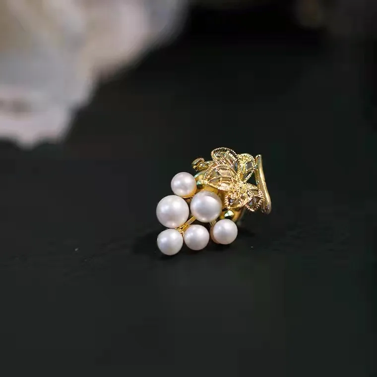 Wenchi Shop-recommended Grape Freshwater Pearl Breast Flower Brooch Pin Button Multi-Wearing Chest Tie Decoration Fashionable