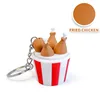 Pollo frito con llavero
