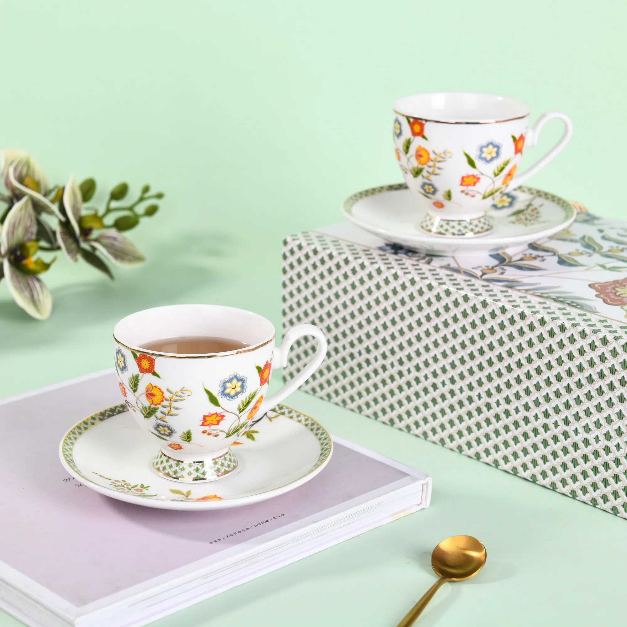 China Factory Set of 2 Gift Box Espresso Antique Coffee Tea Cup and Saucer Ceramic New Bone China Espresso Coffee Mug Sets