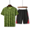 Camiseta verde+pantalón corto rojo negro