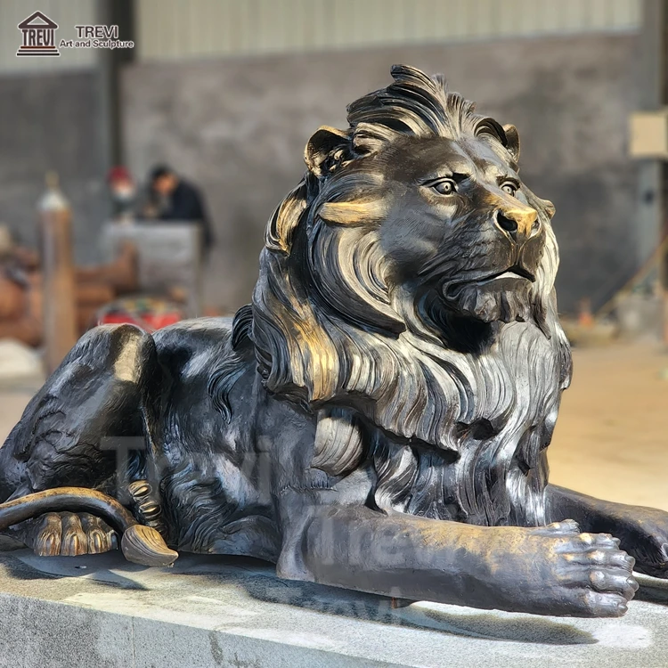 Antique Wildlife Metal Sculpture Big Outdoor Bronze Lion Statues Yard Decor