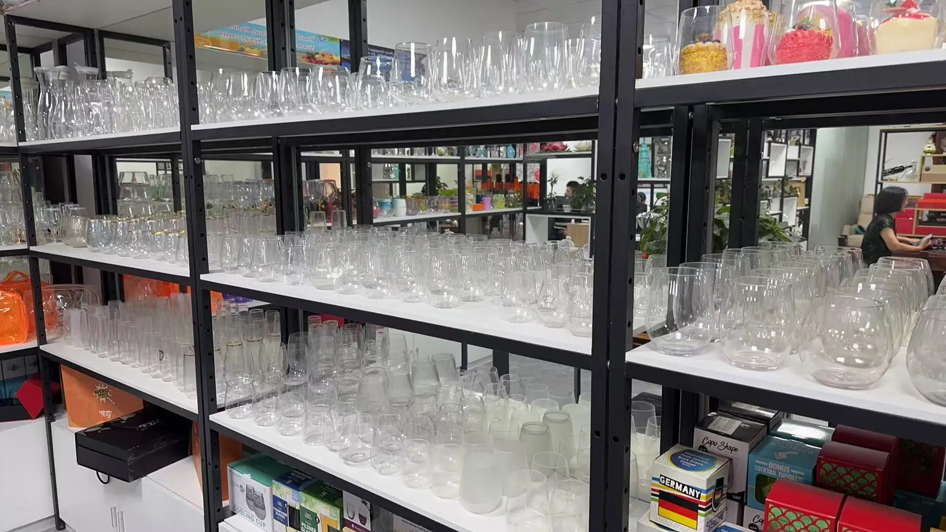 PET Reusable Customized Plastic Wine Glass Stemless Wine Glass Wholesale High Quality 16oz Egg-shaped Plastic Champagne Glass