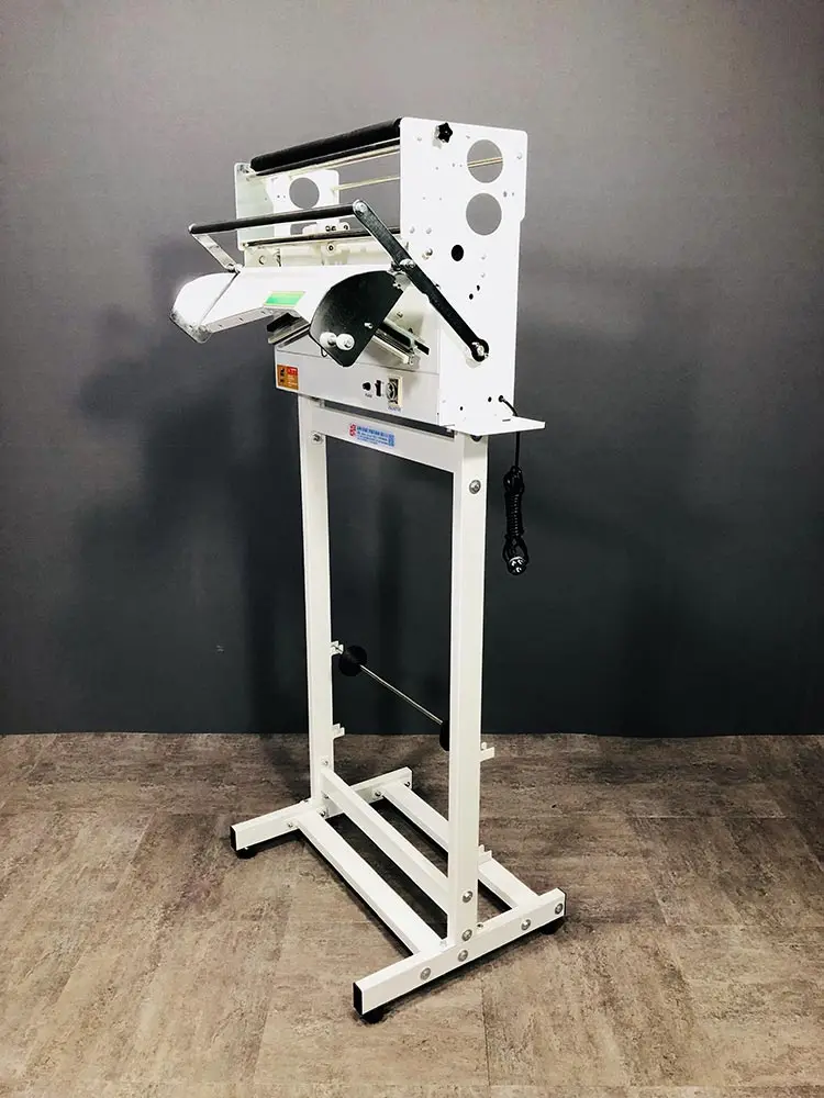 2022 New Garment Packing Machine for Laundry