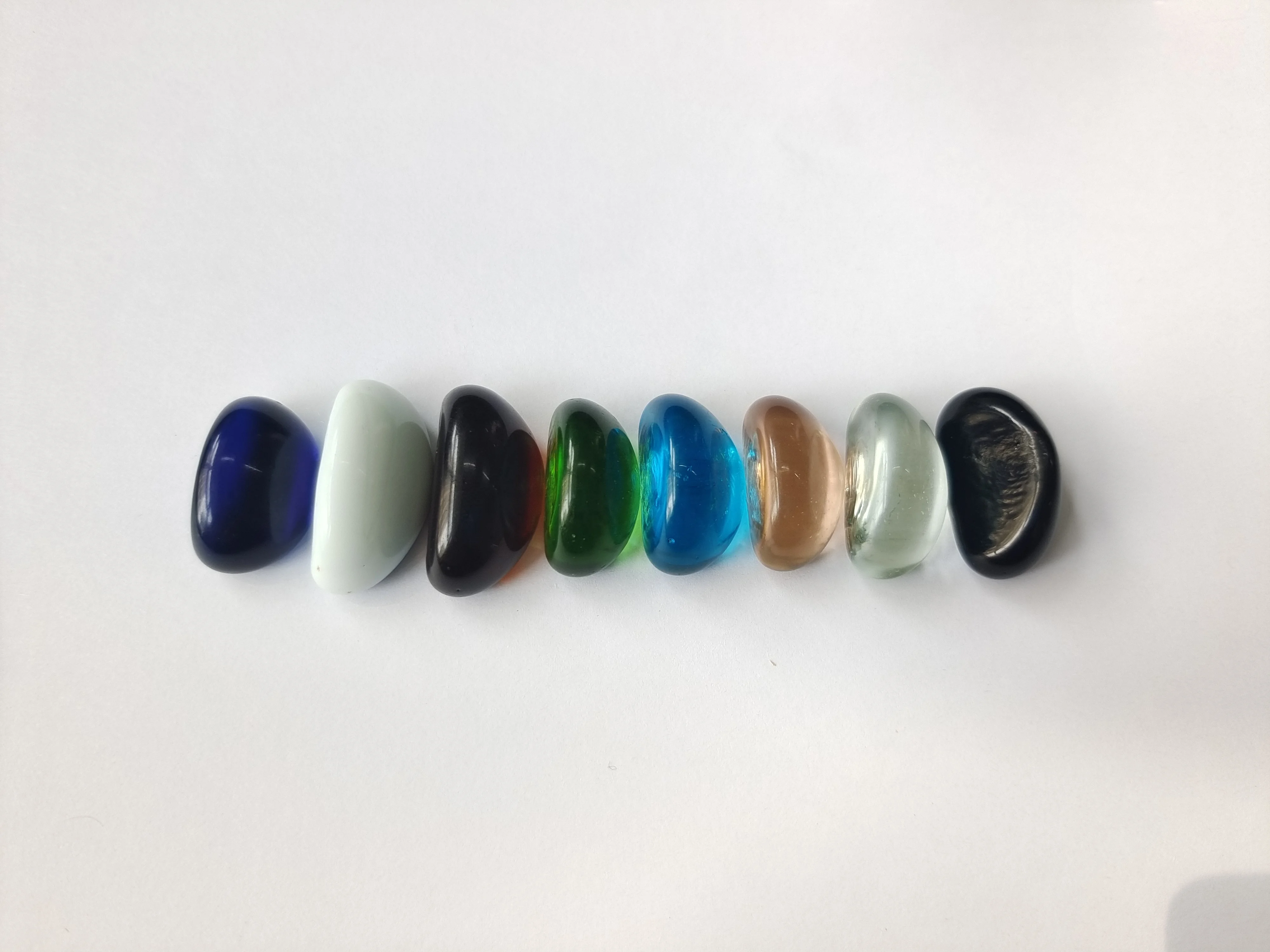 Bulk color polished Yuhua stone Price Natural pebble garden aquarium landscape color pattern glass beads price Paving stone