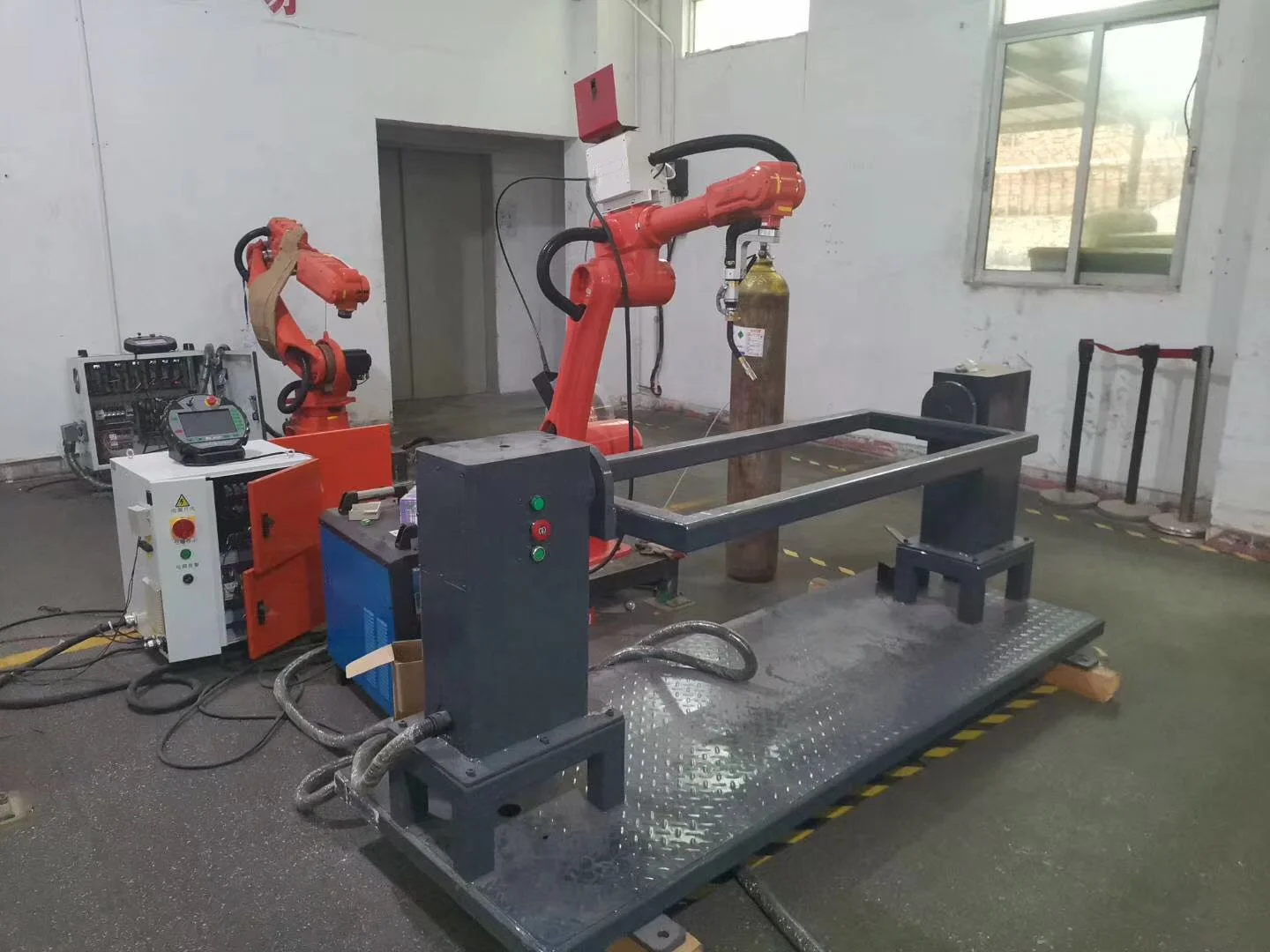 Сварочный робот цена Mig сварочный ручной Промышленный аппарат из нержавеющей