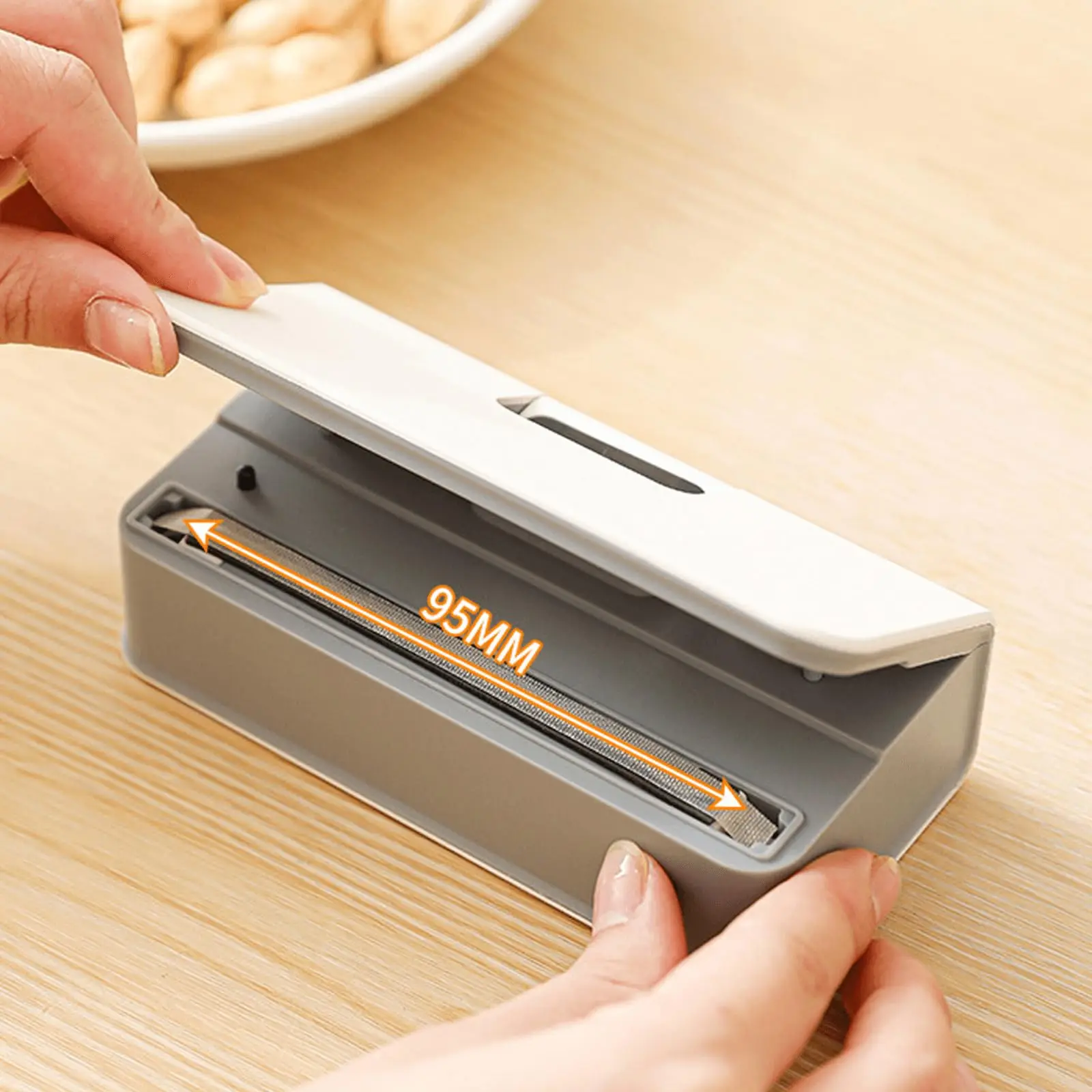 Portable Mini Vacuum Sealer Dual Purpose Airtight Snack & Food Preservation USB Handheld Plastic Sealing Machine 1.0L Capacity
