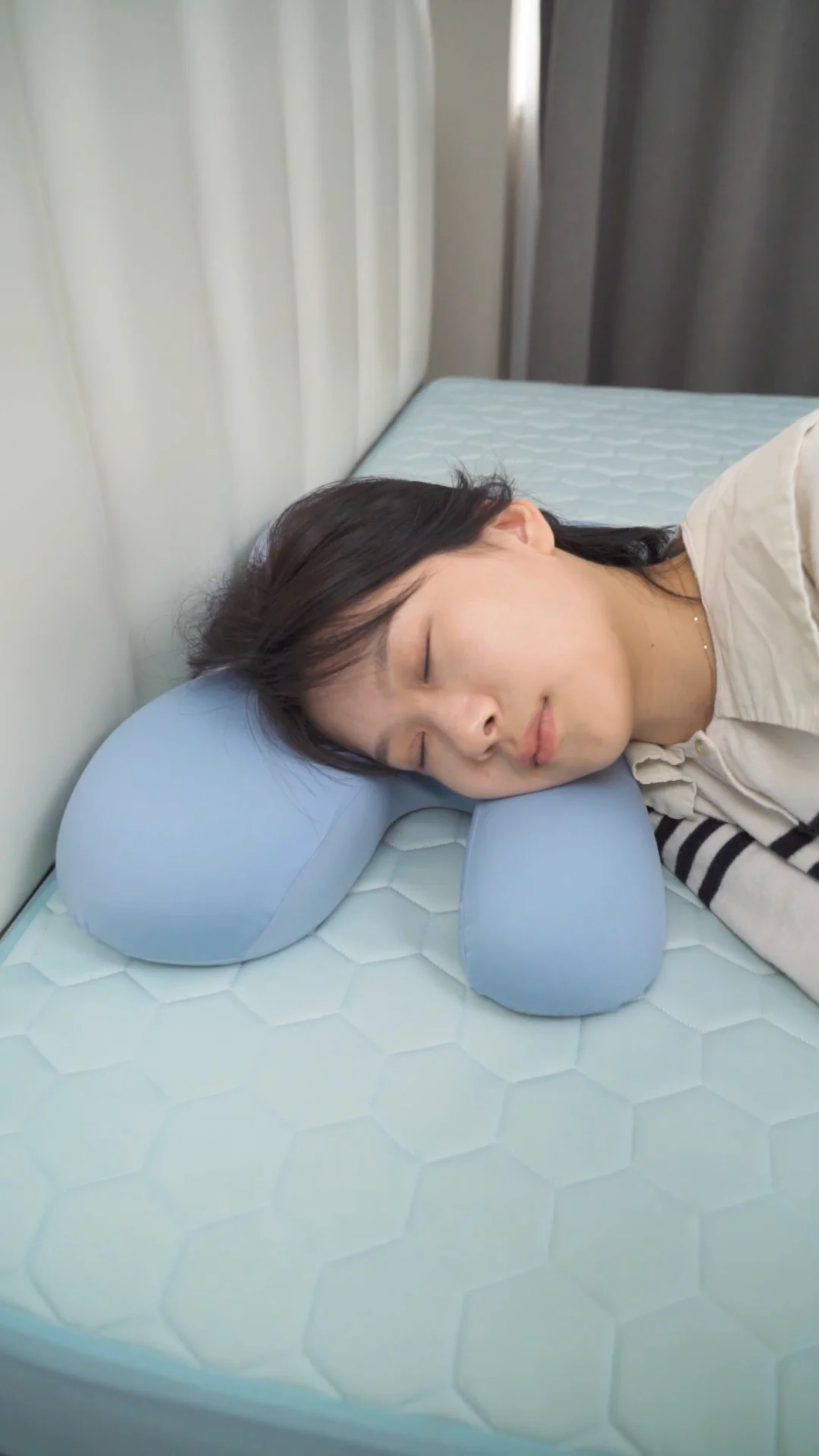 Patent Beauty Pillow For Anti Wrinkle & Anti Aging Back Sleep Pillow ...