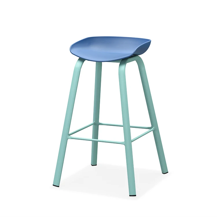 Wholesale modern design weather resistant and easy to clean plastic high bar leg chair for restaurant