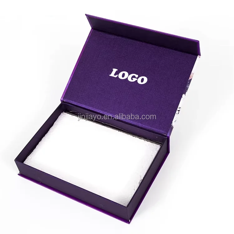Custom Printed Luxury Goldcard Special Paper Boxes Simple Magnetic Closure Gift Package Box for Cosmetics with Sponge Liner