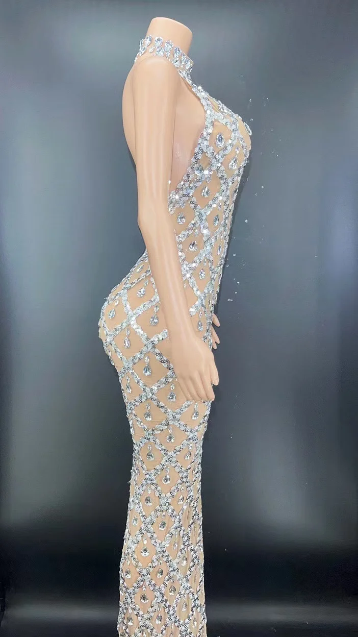 Shop Novance's Elegant Night Gown - Perfect for Prom Party