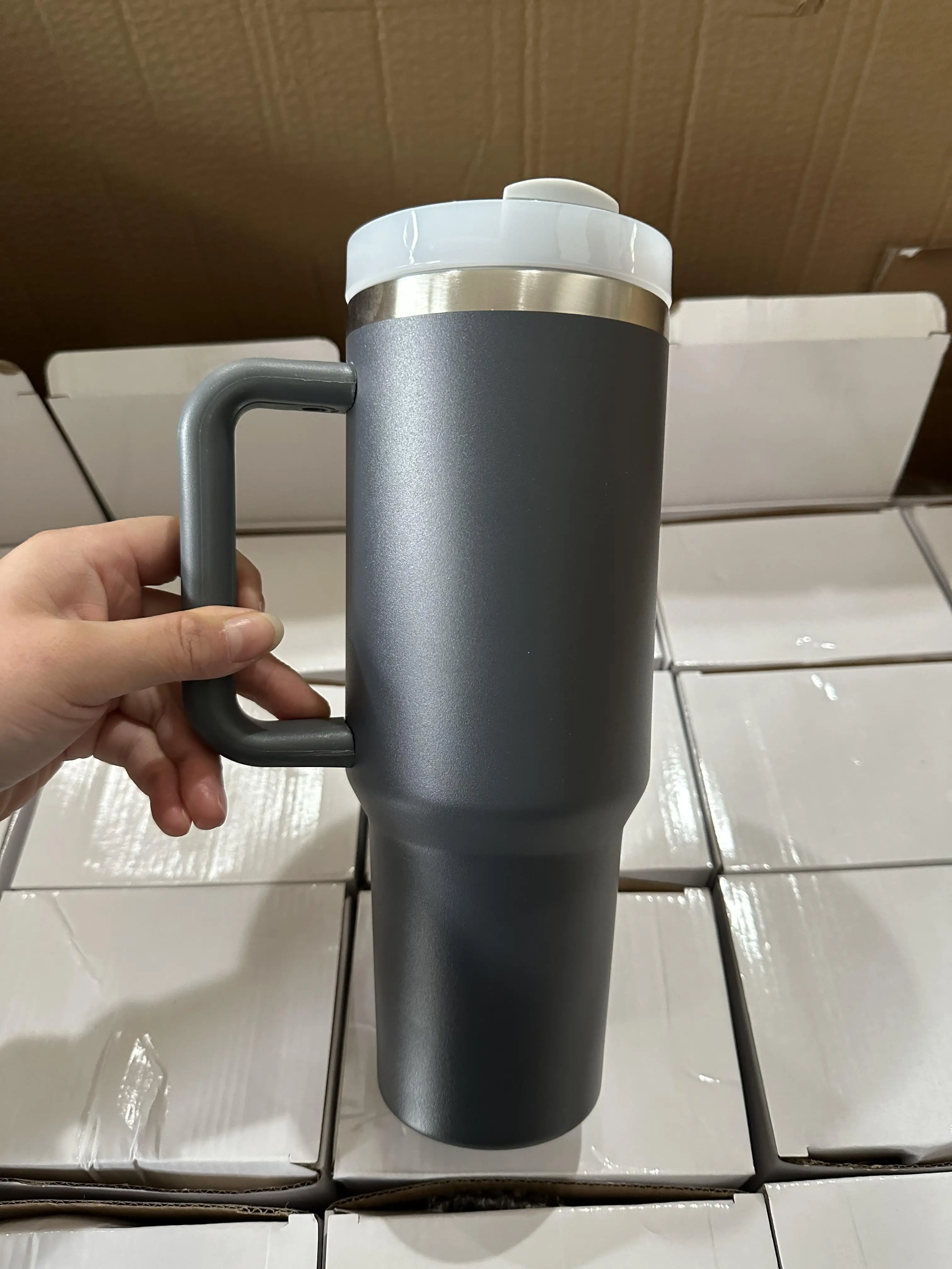 W017 Multiple 40 Oz Mug Keeps Cold Travel Cup Vacuum Insulated