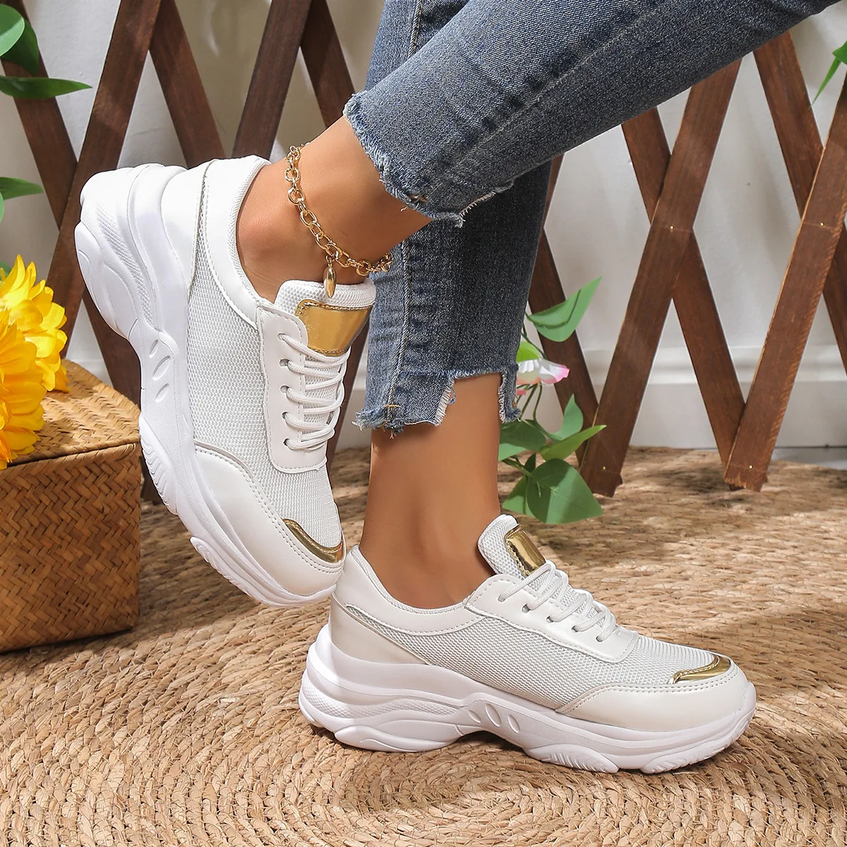 2024 Summer New Breathable Wedge Mesh Women Casual Sports Shoes