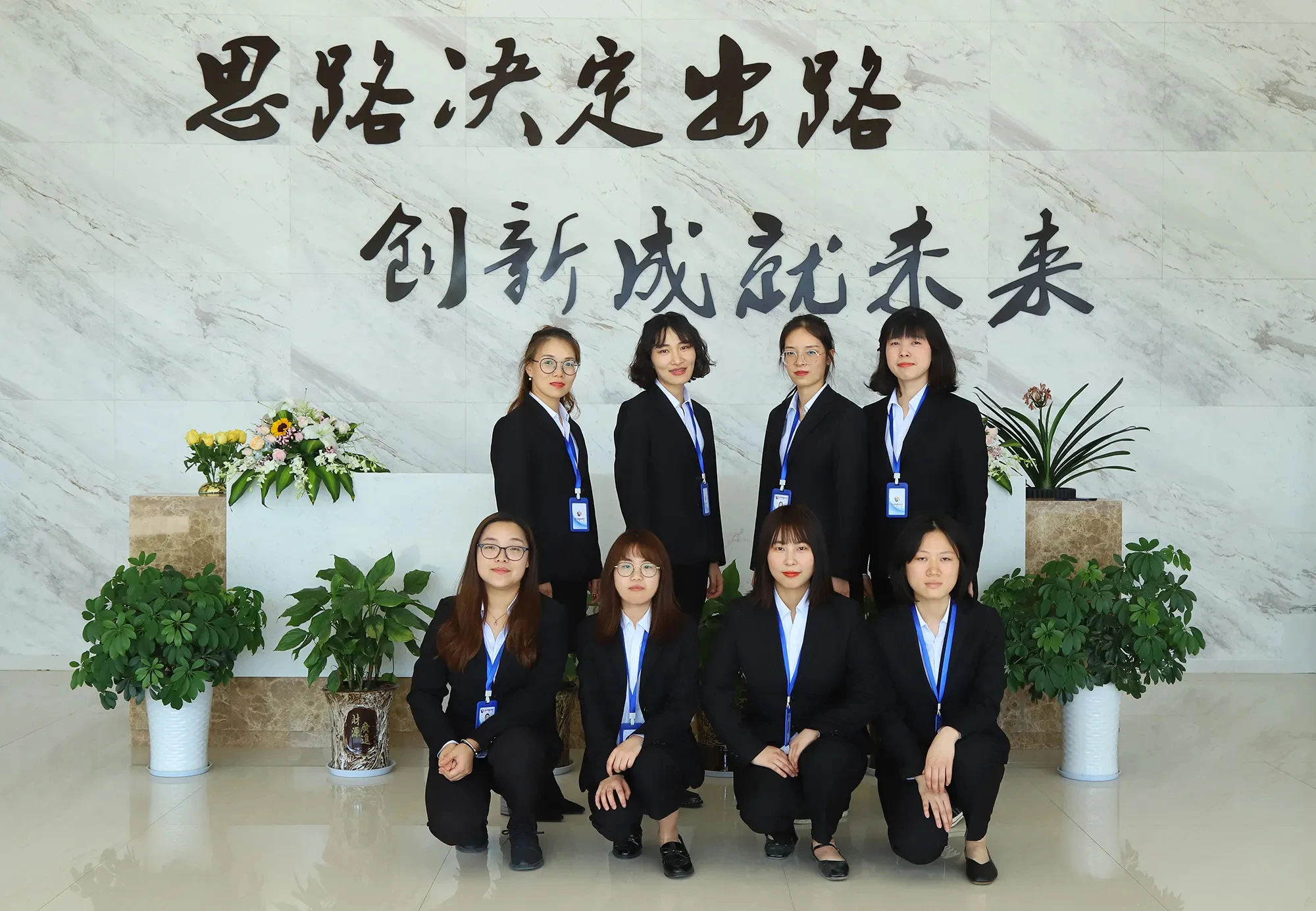 2025 Chinese Factory Polyester Silk Sense Velvet Fabric Spandex Stretch Korean Velvet for Garment Dress