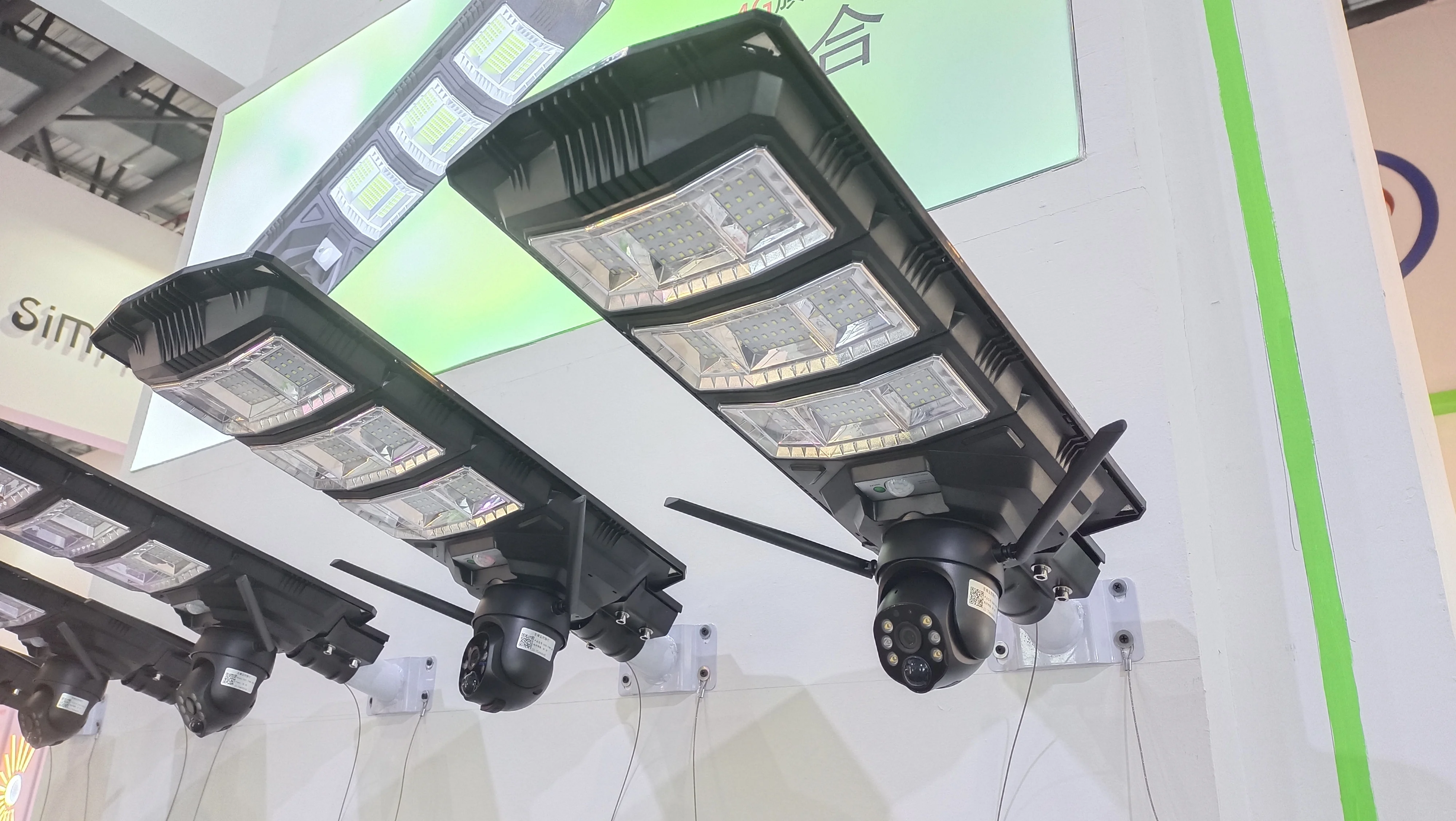 Project Outdoor Solar Wireless Wifi Street Light 300W Manufacturers Ip65 Waterproof All in One Solar With Security Camera