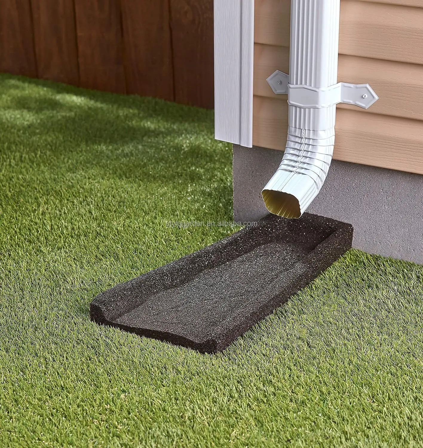 Outdoor Garden Rubber Rain Gutter Downspout Extensions Splash Block