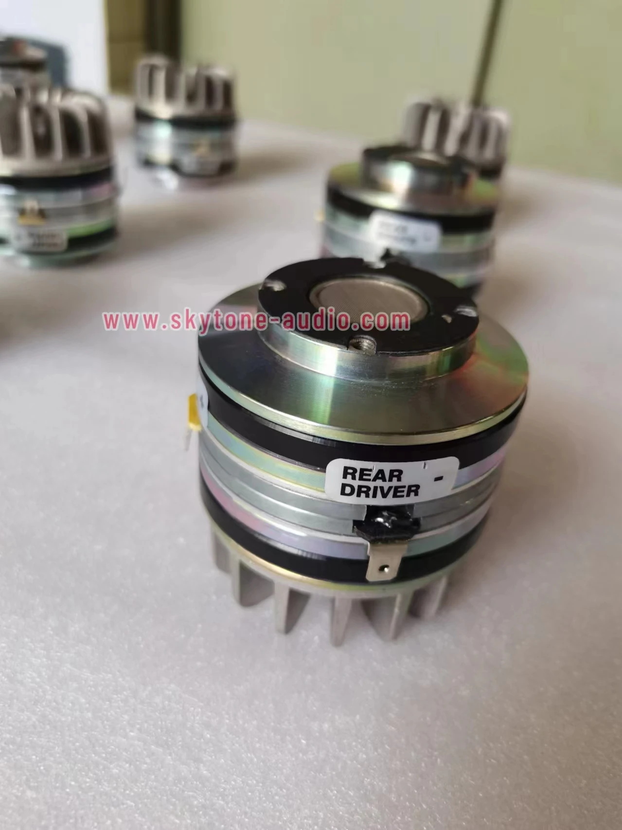D2415K Dual 1.5 Inch Neodymium Compression Drivers for