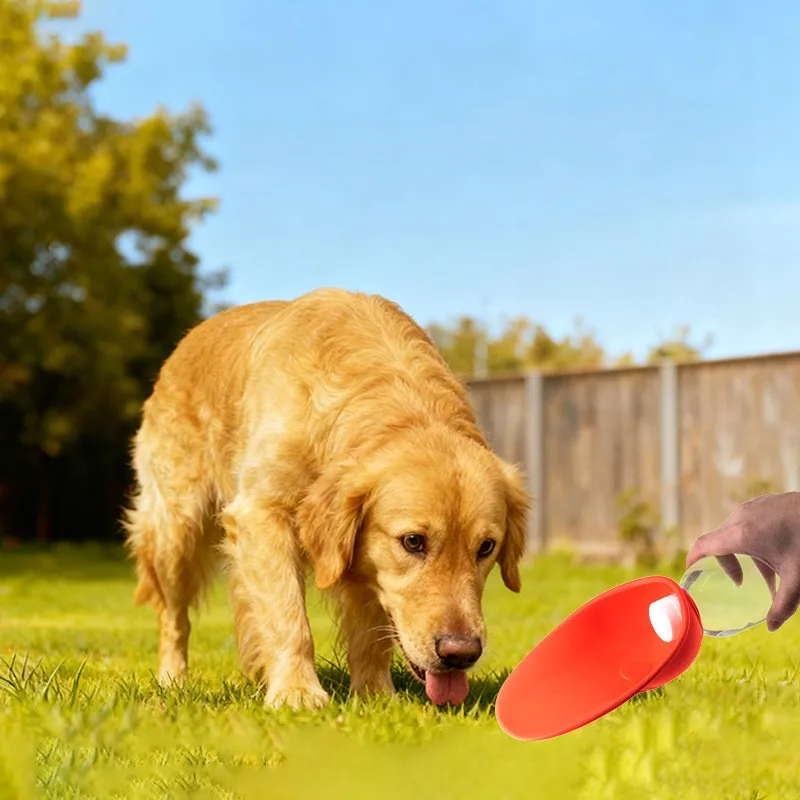 Eco-Friendly Silicone Pet Water Feeder Dispenser for Cats & Dogs Silicone Water Bottle Cap Silicone Pet Drinker for Outdoor