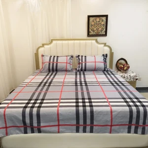Stylish Patterned Drap Cotton Bed Sheet Set 3 Pcs King Size Bedding Set With Fitted Sheet Two Pillowcases for Modern Bedroom