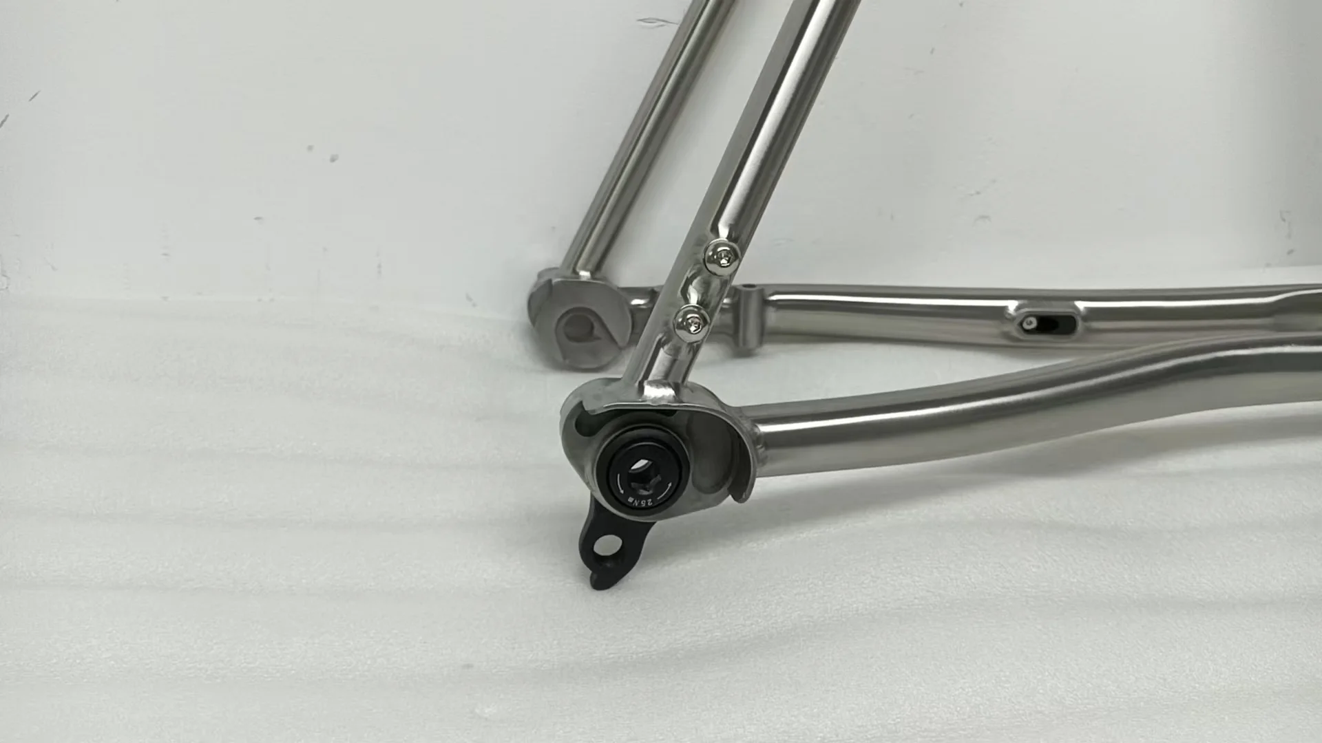Waltly チタンフレーム S&Sカプラー グラベル 700C 450mm Waltly チタンフレーム S&Sカプラー グラベル 700C 450mm Waltly