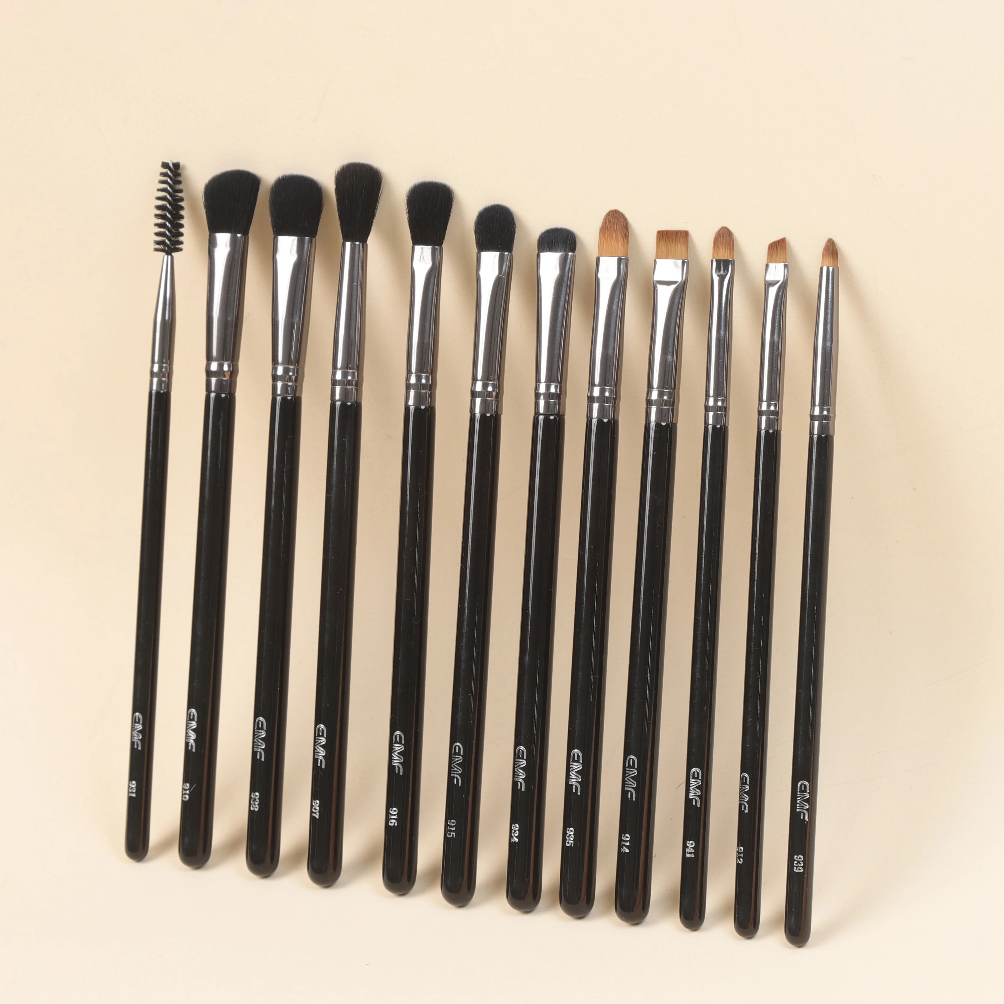 EMF Selected Professional Customizable Makeup Brush Kit 12pcs Cosmetic Eyeshadow Brush Makeup Brushes Set Customizable Logo