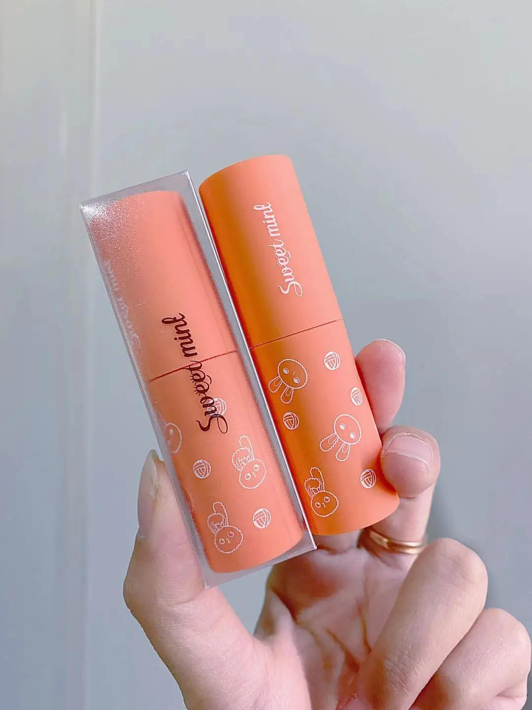 lip cream orange brown