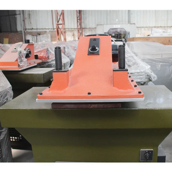 VS925 ATOM Swing Arm Leather Cutting Machine for Shoes Bags Belts Paper Clothes Dress Straps Wallets
