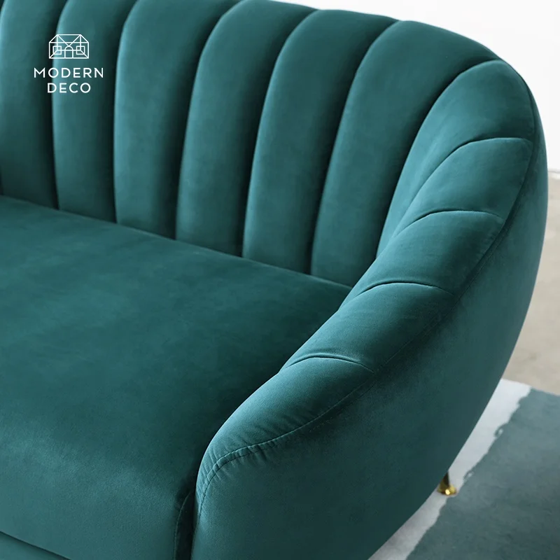 pink Sofa Velut dengan Kaki Emas Akcent Hijau Kecil Warna Tufted-channel 1.5 Penumpang MODERN CANAPE Salon