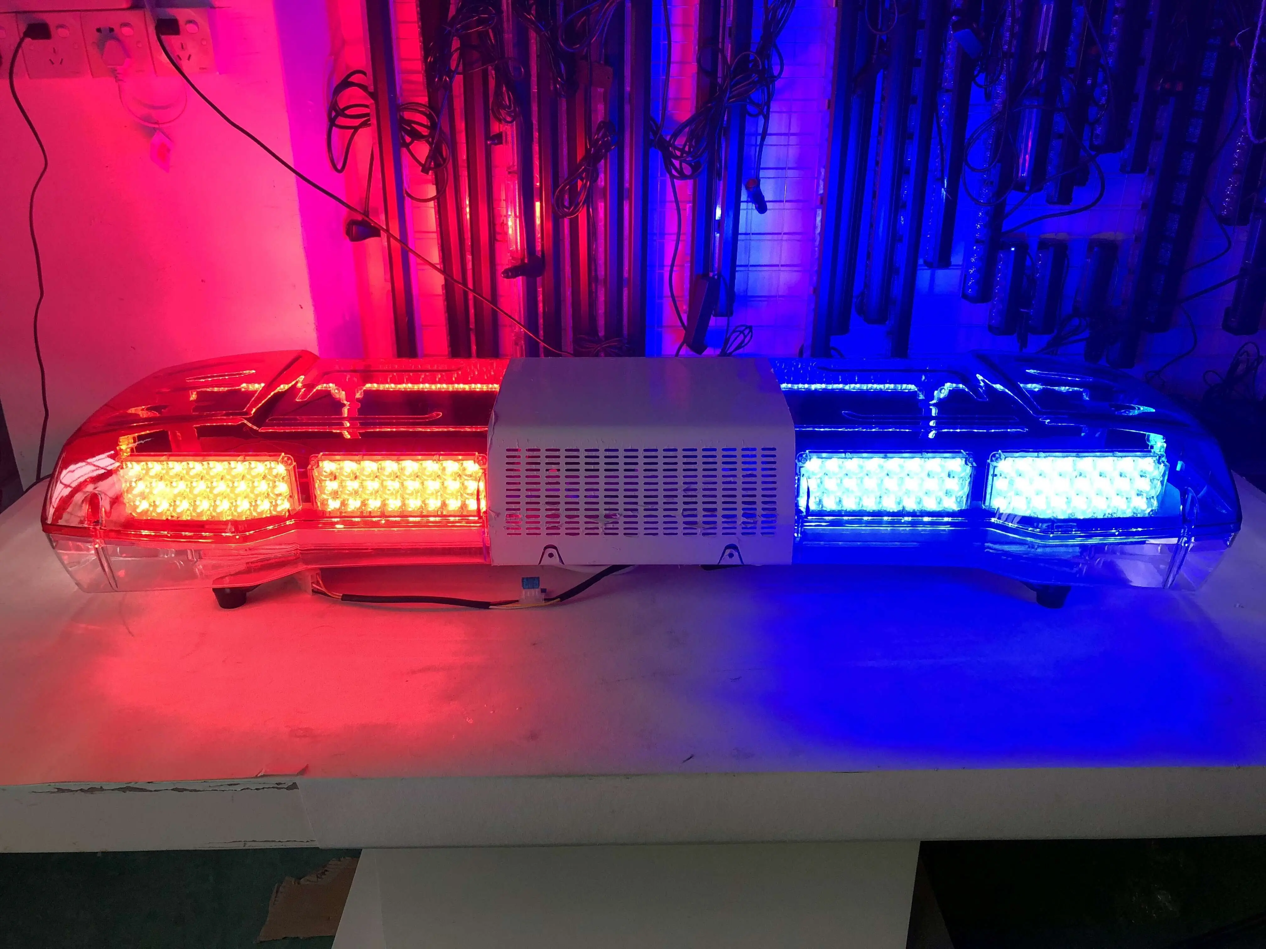 NWpangu Barre Lumineuse Stroboscopique 12V Urgence Rouge & Bleu - 2 En 1 Avec Interrupteur