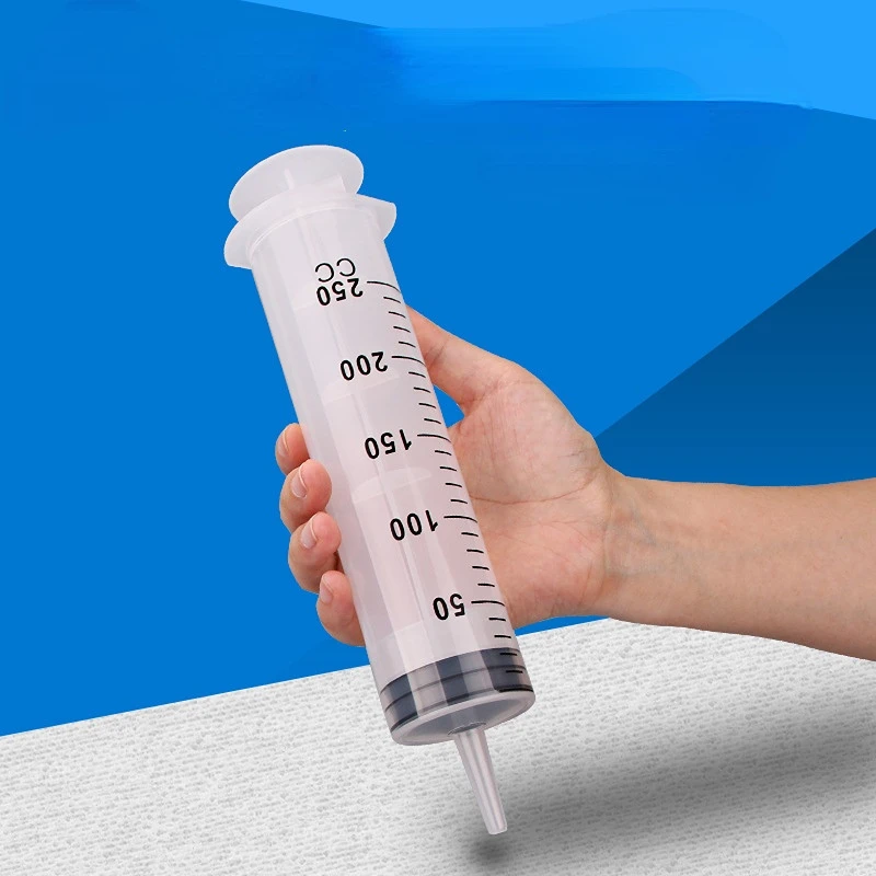 Пластиковый шприц с винтовым шприцем большой