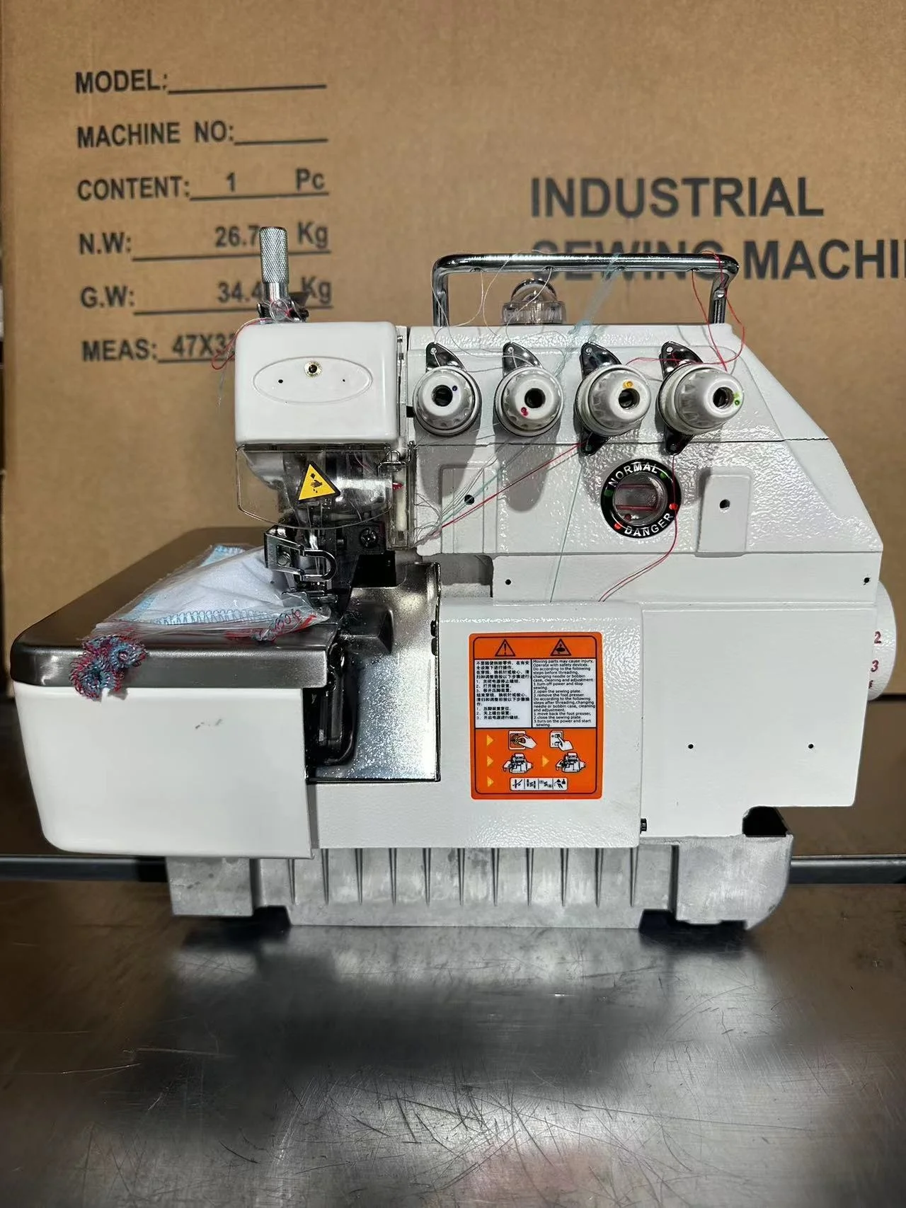 QK-747  Ordinary Model Wholesale Price 4-thread Flatbed Industrial Overlock Sewing Machine