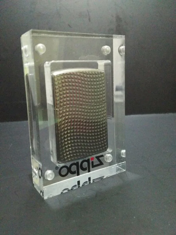 Custom Modern Acrylic Display Case with Magnet for Zippo Lighter