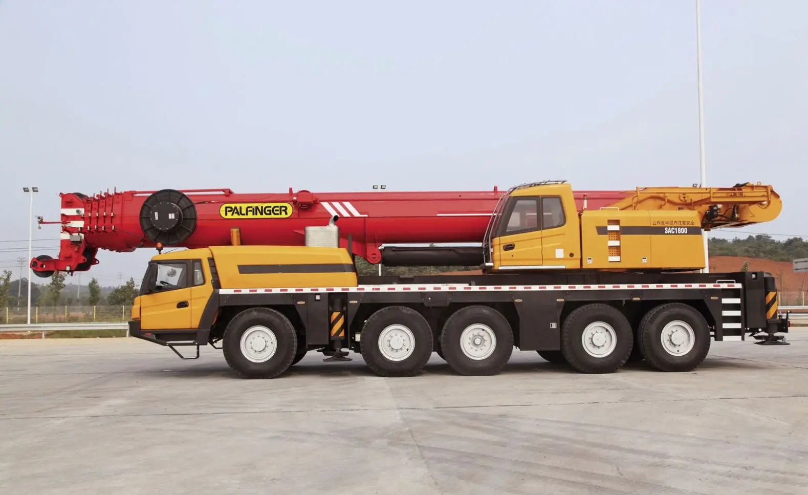Self Contained Crane Mobile All Terrain Crane SAC2500 250T New Truck Crane