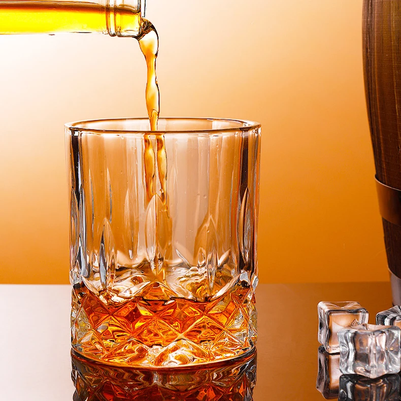 HXGLASS Vintage Ins Style  Irregular Pint Creative Reusable Old Fashion Whiskey Shot Glass Collection Brandy Matini Glass Cup