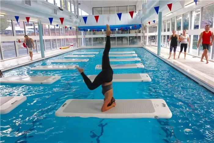 Planche De Natation En U Antidérapant – Flotteur Portable En Mousse EVA, Exercices Aquatiques Pour Adultes, 45x29x2.8 Cm, Env. 260 G