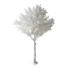 Flor Blanca y Tronco
