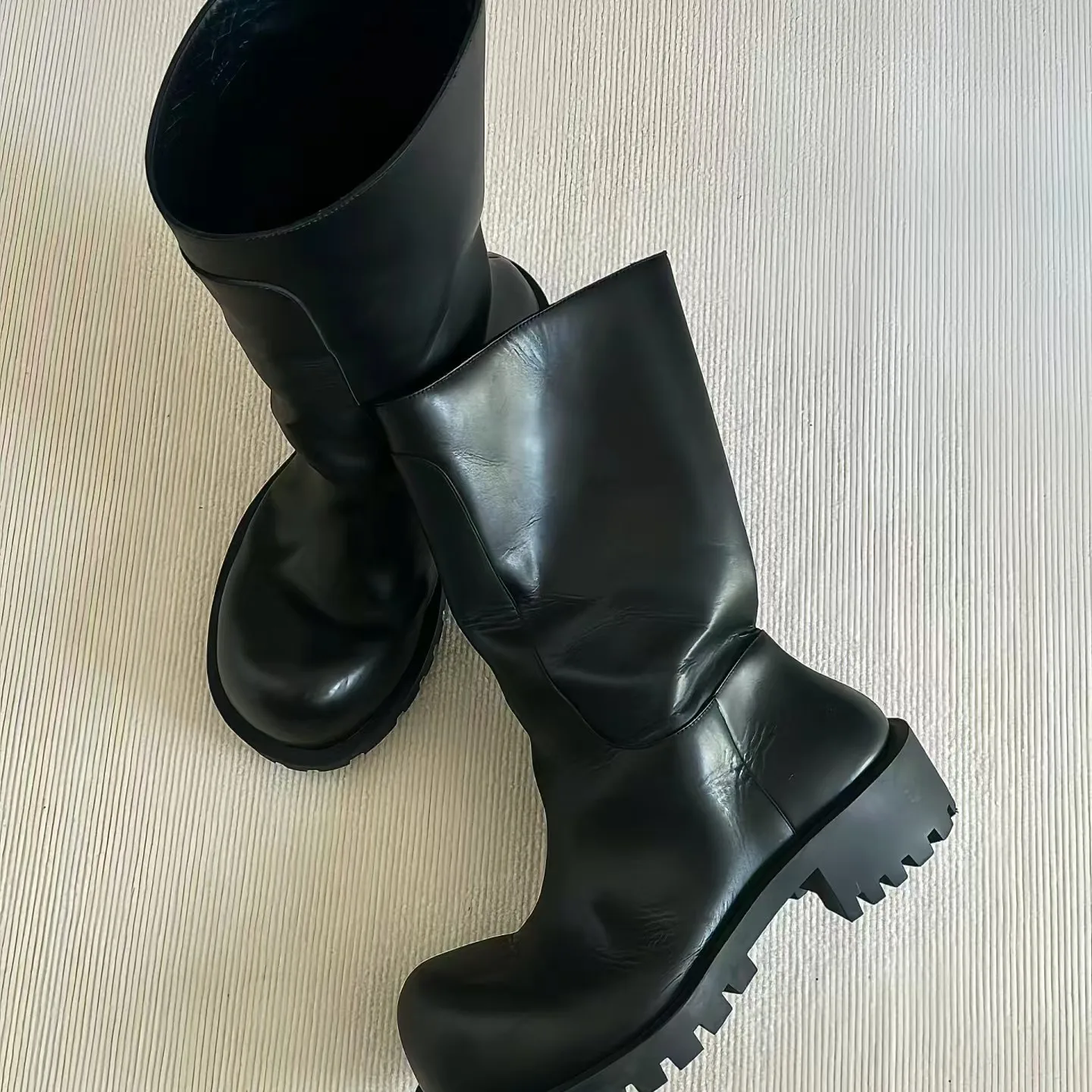 Fashion Men Low Heels Black Leather Autumn Winter Boots Big Toe Ankle Mid-calf Western Cowboy Boots - Image 1