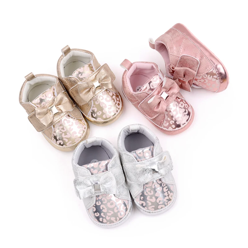 Spring and Autumn Shallow Bow Bright Surface Soft Soled Baby Walking Shoes for Girls