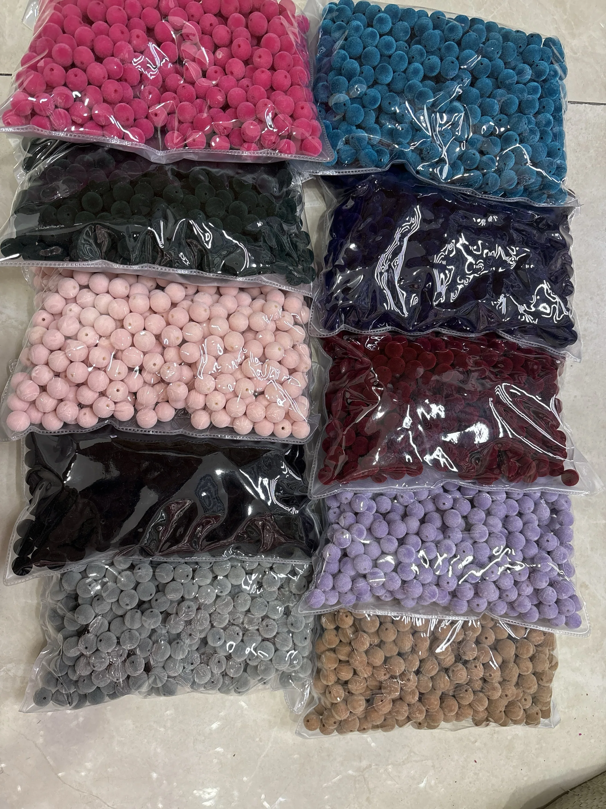 Factory Direct Sell 10 12 14 16mm Acrylic Velvet Beads Handmade Diy Accessories Round Shape Plastic Velvet Beads for Bag